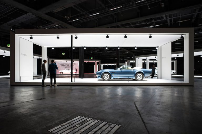 Erco crea una iluminación a medida para la colección de automóviles clásicos