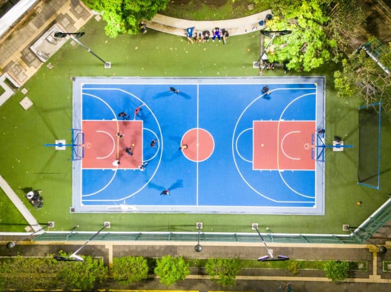 ATP Iluminación moderniza la cancha multiuso en el parque Los Ángeles, Heredia, Costa Rica