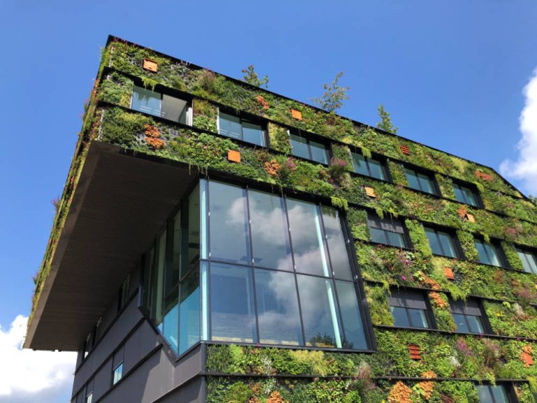 Las soluciones de electrificación ABB mejoran el rendimiento de los edificios según las certificaciones Breeam