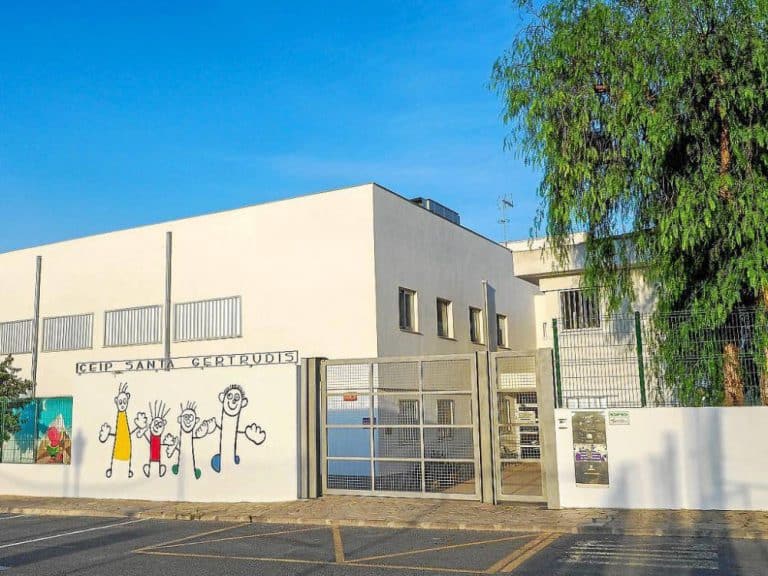 El Instituto Balear de la Energía adjudica a Edison Next para instalar paneles solares en el Colegio Santa Gertrudis en Ibiza