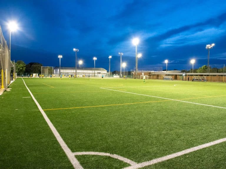 Schréder, en colaboración con el Ayuntamiento de Boadilla del Monte y Etralux, ha llevado a cabo la renovación y mejora de la iluminación en el Centro Deportivo Ángel Nieto
