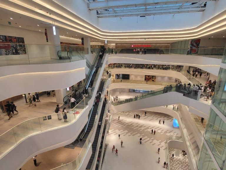 Tridonic suministra la más moderna tecnología de iluminación para el Lotte Mall West Lake Hanoi