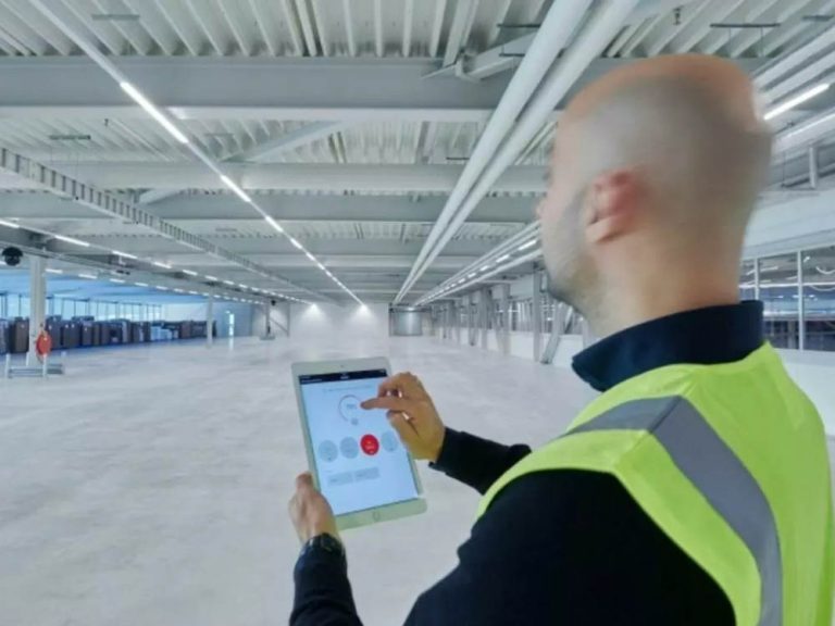 Trilux desarrolla soluciones innovadoras para todas las aplicaciones y ámbitos de uso en la industria