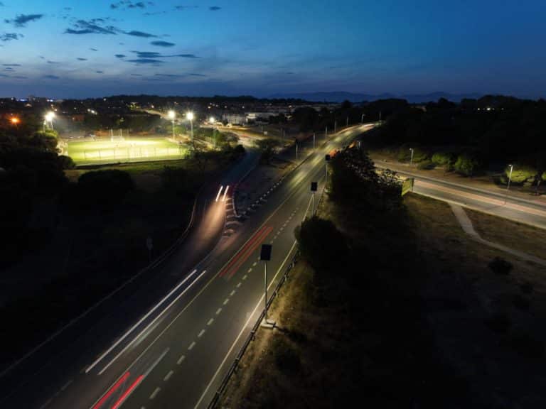 Sunna Design lleva a cabo varios proyectos de iluminación solar en carreteras
