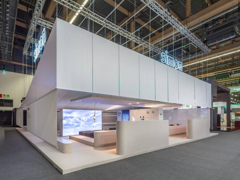 Simon presenta soluciones para espacios más conectados y sostenibles en Light + Building 2024