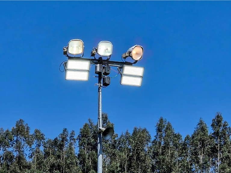 Benito ha mejorado los proyectores Apolo de su gama Light y ha simplificado el acoplamiento de la Tomsk
