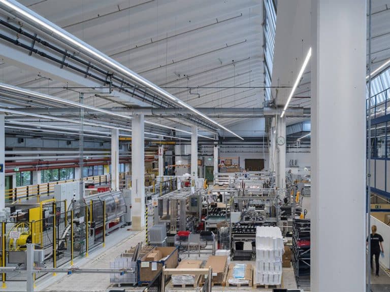 ABB y Zumtobel Group se asocian para impulsar soluciones de automatización e iluminación
