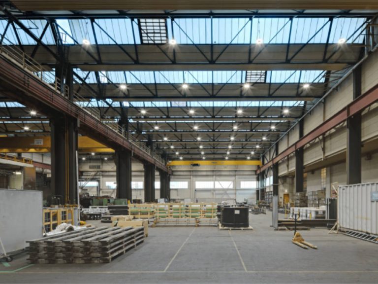 Opple Lighting: nuevas incorporaciones en la familia de campanas industriales
