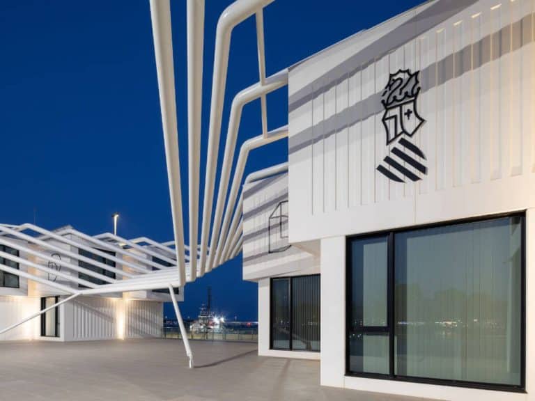 Spanish Silicon Valley: Trilux ilumina el Distrito Digital de Alicante