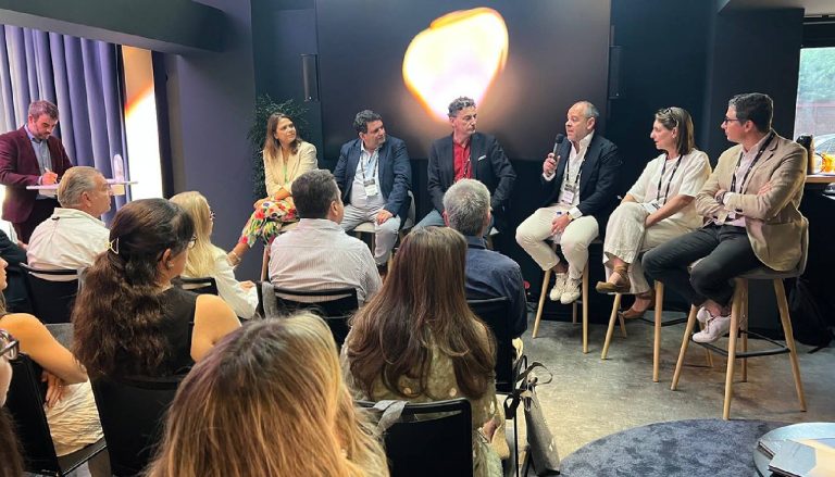 El sector retail ante el reto de la experiencia: cómo la tecnología y la luz ayudan a crear espacios o transmitir mensajes