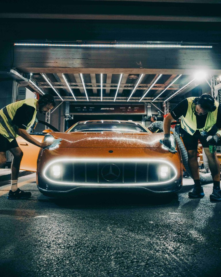 Signify ilumina el camino en el récord de Mercedes-AMG de conducción de vehículos eléctricos