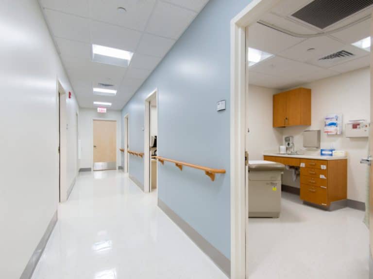 Técnicas Ledvance para lograr la mejor iluminación en un hospital