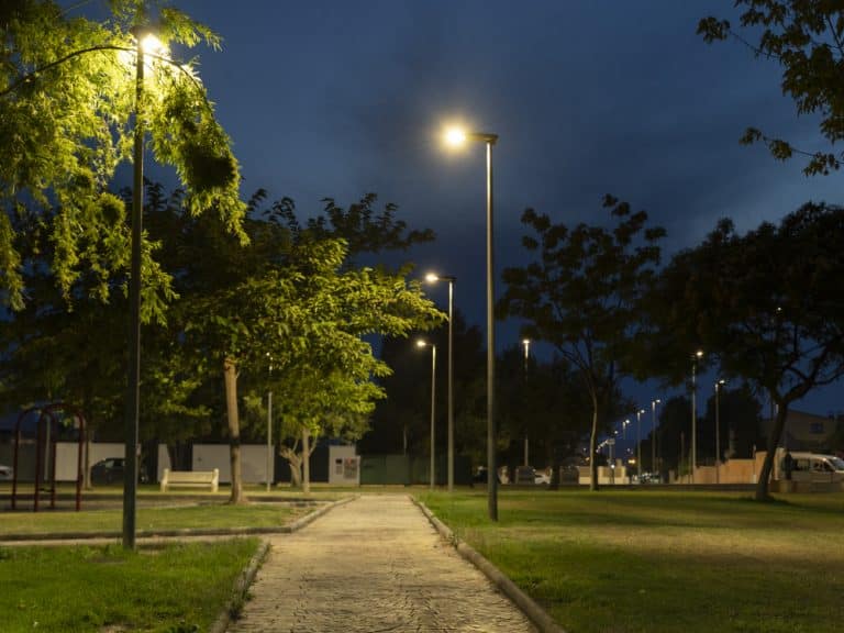 Schréder renueva el alumbrado de La Pobla de Vallbona suministrando más de 5.000 luminarias con tecnología LED