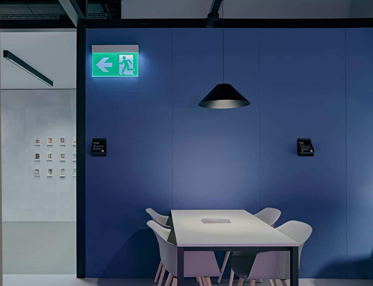 normagrup stand light + building