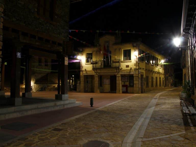 Artesolar ilumina el emblemático Puebla de la Sierra con la última tecnología LED