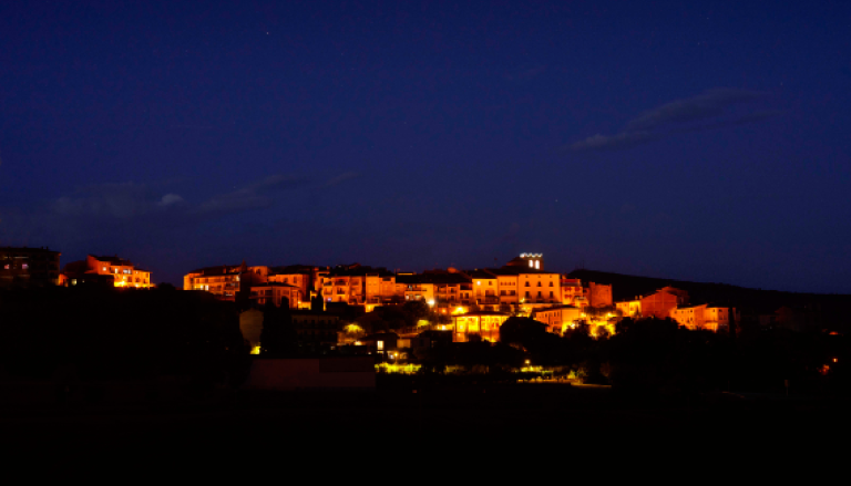 Un municipio que cuida sus estrellas: Talarn renueva su alumbrado con Carandini, en plena zona de protección E1